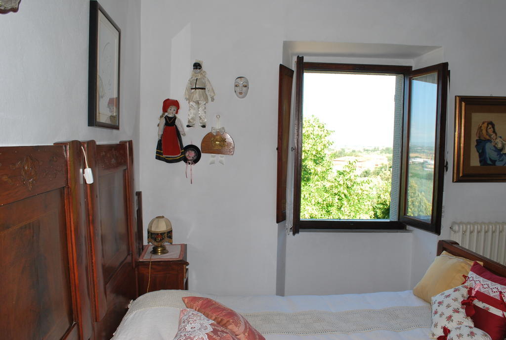 לינה וארוחת בוקר Terontola Casa Dina חדר תמונה