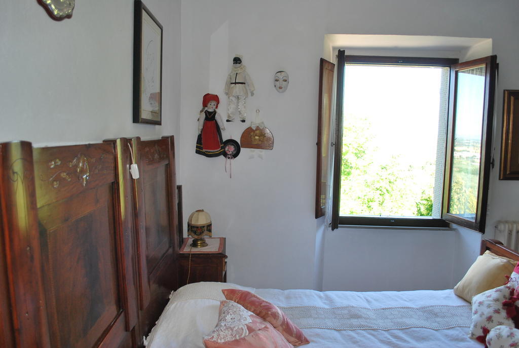 לינה וארוחת בוקר Terontola Casa Dina חדר תמונה